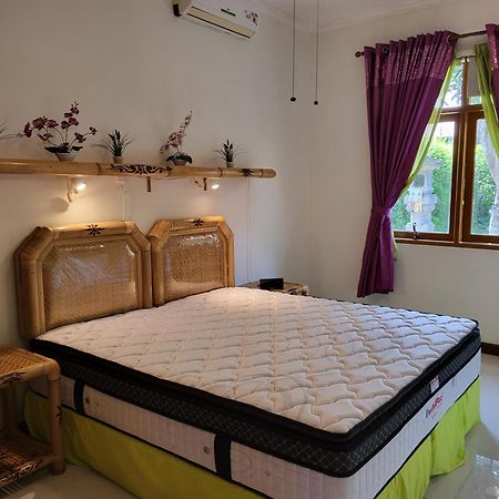 Dennis Holiday Bungalow Jasri Εξωτερικό φωτογραφία